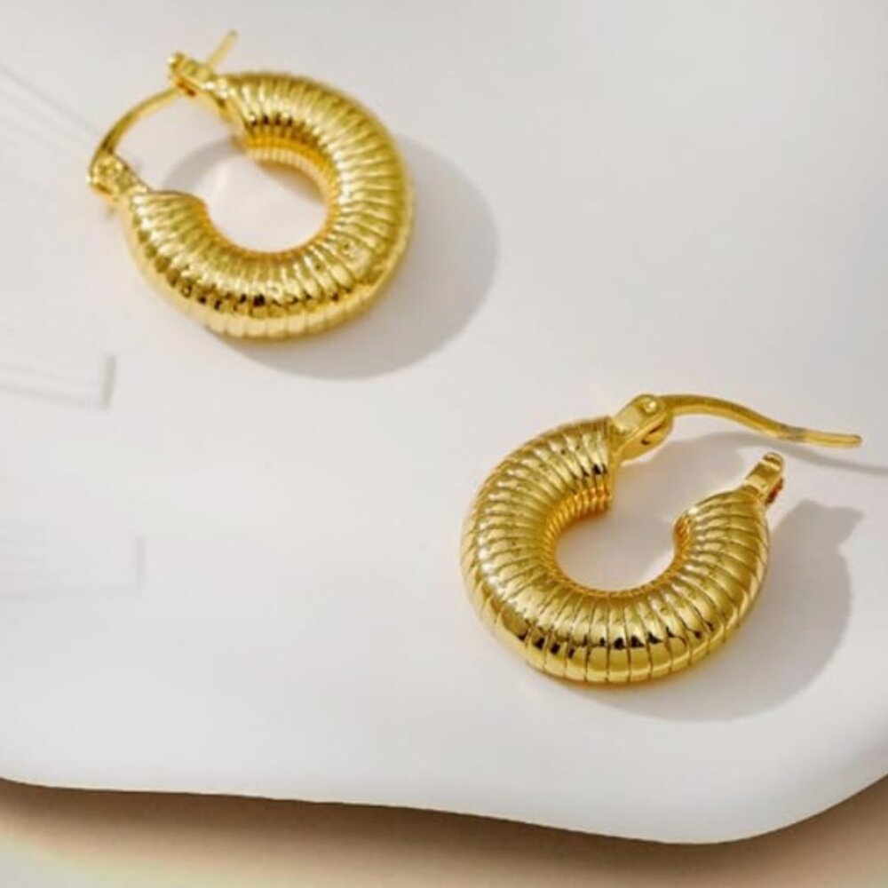 14k Gold Earrings Elegant Chunky Hoops - Lightweight - Picture 7 of 11
